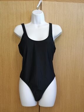NWT Sports Illustrated SZ L  Black One-Piece Swim Suit - Women's Swim